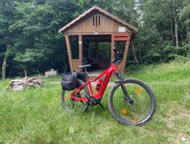 KTM Macina Race 271 M-es méret Bosch Cx 85 nm 500wh Elektromos Mountain Bike 27.5" (650b) elöl teleszkópos Bosch Shimano Deore használt ELADÓ