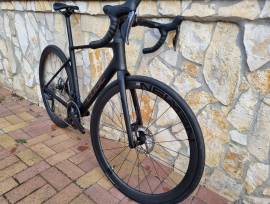 CUBE Attain C62 SLT (2025) Országúti Shimano Ultegra Di2 tárcsafék használt ELADÓ