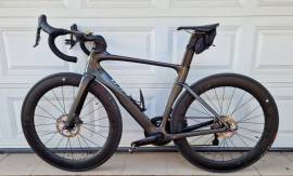 SPECIALIZED Venge ViAS Pro Disc Ultegra Di2 Országúti Shimano Ultegra Di2 tárcsafék használt ELADÓ