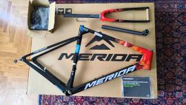 ÚJ MERIDA SCULTURA 5000 karbon váz + nyeregcső + stucni MERIDA SCULTURA 5000 karbon Országúti / Gravel / Triatlon Alkatrész, Országúti / Gravel / Váz /Vázszett / Villa karbon karbon 27.5" (650b) nem használt ELADÓ
