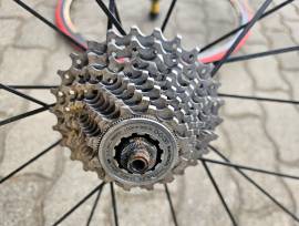 MAVIC Aksium Race kerékszett , felnifékes, gumikkal, sorral Mavic Országúti / Gravel / Triatlon Alkatrész, Országúti  Kerék / Felni / Gumi 28" használt ELADÓ