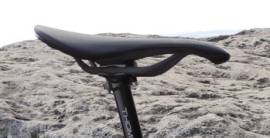 karbon sines Fabric Scoop nyereg Fabric Line Pro Shallow Black nyereg Mountain Bike Alkatrész, MTB Nyereg / Nyeregcső használt ELADÓ