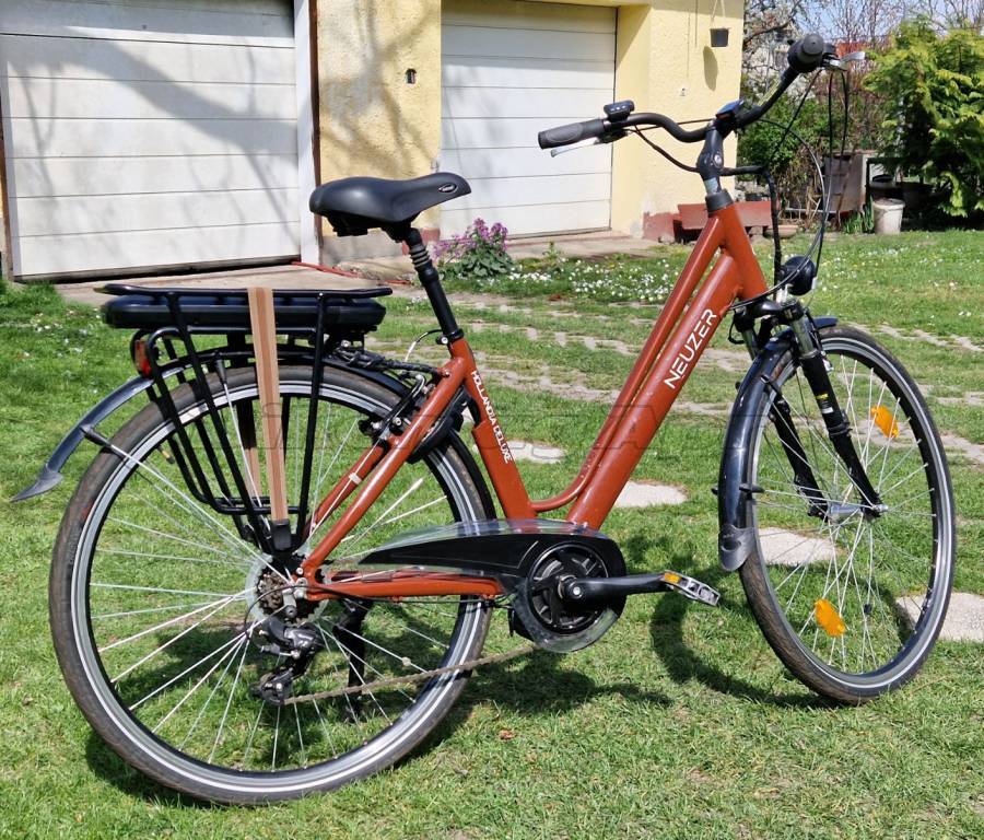 NEUZER Neuzer Hollandia Delux Elektromos Trekking/cross 25 km/h Bewo 401-500 Wh használt ELADÓ