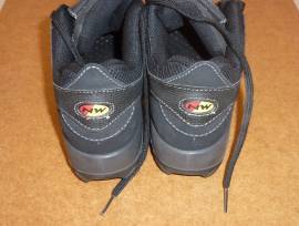 Northwave Spinning-re stopli áron Spinning Shoes / Socks / Shoe-Covers 40 used male/unisex For Sale