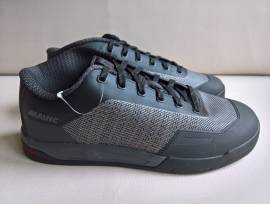 Mavic Deemax Pro Flat férfi kerékpáros cipő (EUR 42) Mavic Deemax Pro Flat Shoes / Socks / Shoe-Covers 42 MTB new / not used male/unisex For Sale