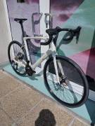 BMC AKCIÓ::BMC Roadmachine Carbon Ultegra Di2 ( 56,58) Road bike Shimano Ultegra Di2 disc brake new with guarantee For Sale