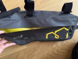 Eladó Apidura Expedition 4,5 literes váztáska Expedition Bike & Cycling Bags used For Sale
