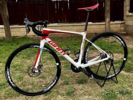 GIANT Defy Advanced 2 Országúti tárcsafék használt ELADÓ