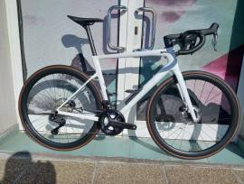 BMC Teammachine SLR01SIX Ultegra Di2(47,51,54,56,58,61 Road bike Shimano Ultegra Di2 disc brake new with guarantee For Sale