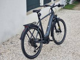 CUBE Új 2025 Cube Touring ebike légurós Bosch Perf.625W Elektromos Trekking/cross 25 km/h Bosch 601-700 Wh használt ELADÓ