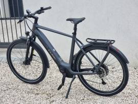 CUBE Új 2025 Cube Touring ebike légurós Bosch Perf.625W Elektromos Trekking/cross 25 km/h Bosch 601-700 Wh használt ELADÓ