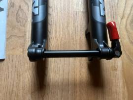 Fox 32 Float Rhythm GRIP 29