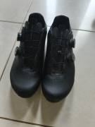 Outi karbon cipő alig használt 46 Revolution 3 Shoes / Socks / Shoe-Covers 46 Road used male/unisex For Sale