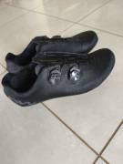 Outi karbon cipő alig használt 46 Revolution 3 Shoes / Socks / Shoe-Covers 46 Road used male/unisex For Sale