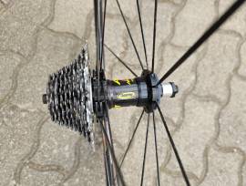 MAVIC Aksium Race kerékszett , felnifékes, gumikkal, sorral Mavic Országúti / Gravel / Triatlon Alkatrész, Országúti  Kerék / Felni / Gumi 700c (622) használt ELADÓ