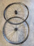 Bontrager Kovee Elite 23 carbon TRL Boost 29 kerékszett! Kovee Elite 23  Mountain Bike Alkatrész, MTB Kerék / Felni / Gumi 29" belső nélküli használt ELADÓ