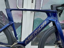 MERIDA 2027 MERIDA REACTO 6000 LILA/PALASZÜRKE   (M) Országúti Shimano Ultegra Di2 tárcsafék új / garanciával ELADÓ