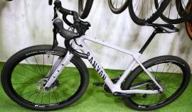 CANYON FULL CARBON DISC GRAVEL GRX 2x10 Gravel / CX tárcsafék használt ELADÓ