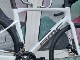 BMC 2027 BMC Roadmachine TWO 105 DI2 47,51,54,56,58,61 Road bike Shimano 105 Di2 disc brake new with guarantee For Sale