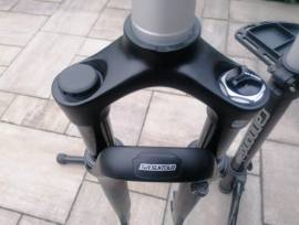 Új Suntour NCX  Air 28 as trekking teleszkóp  ncx Mountain Bike Alkatrész, MTB Villa / Rugóstag villa 28" 80 mm alatt nem használt ELADÓ