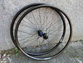 Forza Norte db országúti kerékszett Forza Norte db Országúti / Gravel / Triatlon Alkatrész, Országúti  Kerék / Felni / Gumi 28" nem használt ELADÓ
