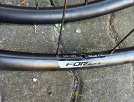 Forza Norte db országúti kerékszett Forza Norte db Országúti / Gravel / Triatlon Alkatrész, Országúti  Kerék / Felni / Gumi 28" nem használt ELADÓ