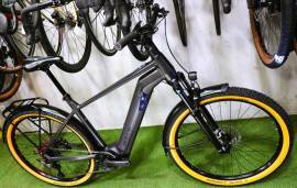 BULLS ICONIC BOSCH CX 100Nm Gen5 800Wh Electric Trekking/cross 25 km/h Bosch 700 + Wh new / not used For Sale