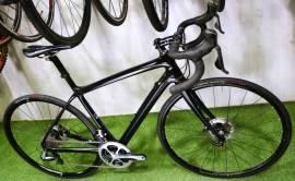 TREK DOMANE DISC ISOSPEED DISC DURA ACE Di2 2x11 52/53 Országúti Shimano Dura Ace Di2 tárcsafék használt ELADÓ