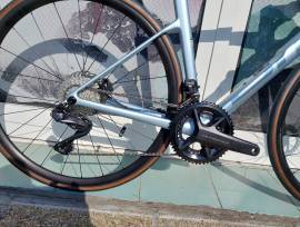 BMC Teammachine SLR ONE Ultegra Di2 (47,51,54,56,58,61 Országúti Shimano Ultegra Di2 tárcsafék új / garanciával ELADÓ