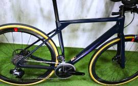 CANYON ENDURANCE CF CARBON DISC AXS 2x12 Road bike disc brake used For Sale