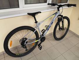 GT Avalanche Comp 29 Mountain Bike 29" elöl teleszkópos Shimano Deore használt ELADÓ