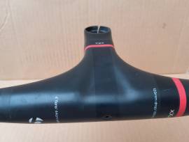 Bontrager XXX karbon kormány-stucni Bontrager XXX Road Handlebar-Stem Országúti / Gravel / Triatlon Alkatrész, Országúti Kormány / Stucni / Bandázs használt ELADÓ