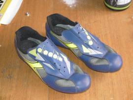 Diadora 44 (helyett 42-43 körül) Diadora Shoes / Socks / Shoe-Covers 44 Road used male/unisex For Sale