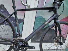 FELT Felt Performance Carbon 105 (L 56 ) ( 0 km Akciós) Road bike Shimano 105 disc brake new with guarantee For Sale