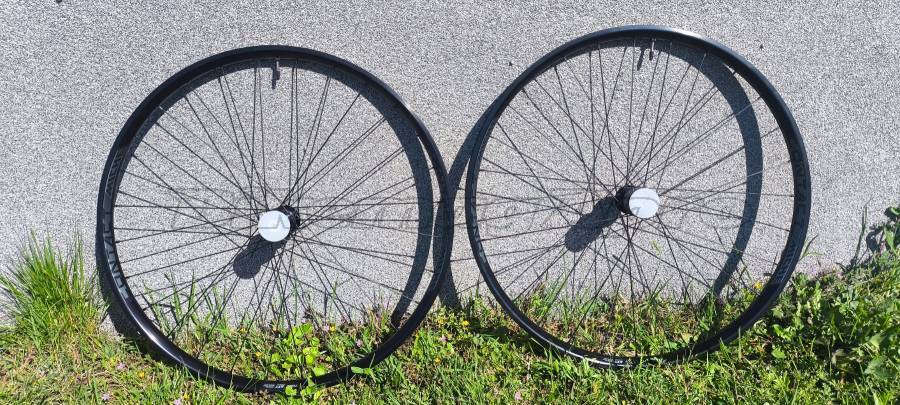 Kerékszett Miche CONTACT GRAVEL,TX12/100mm - TX12/142mm, fekete, (Tubeless Ready) SH Miche Contact Gravel Országúti / Gravel / Triatlon Alkatrész, Országúti Kerék / Felni / Gumi 700c (622) nem használt ELADÓ