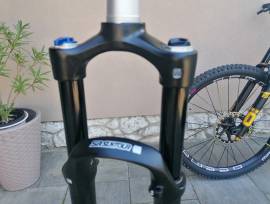 Új 29 es suntour raidon air 130 teleszkóp  Raidon  Mountain Bike Alkatrész, MTB Villa / Rugóstag villa 121-130 mm nem használt ELADÓ
