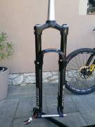 Új 29 es suntour raidon air 130 teleszkóp  Raidon  Mountain Bike Alkatrész, MTB Villa / Rugóstag villa 121-130 mm nem használt ELADÓ