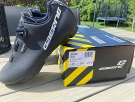Szinte új Gaerne Wide, fekete, kerékpáros cipő, 44, SPD eladó Trail wide Cipő / Zokni / Kamásli 44 MTB, Gravel használt férfi/unisex ELADÓ