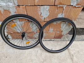 27,5 Velogo kazettás kerék és 2db Continental Contact plus köpeny belsővel Velogo + Continental Contact Plus Mountain Bike Alkatrész, MTB Kerék / Felni / Gumi 27.5" (650b) belsős használt ELADÓ
