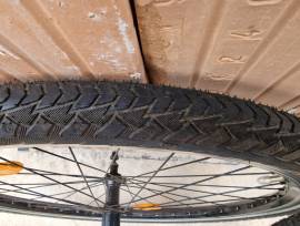 27,5 Velogo kazettás kerék és 2db Continental Contact plus köpeny belsővel Velogo + Continental Contact Plus Mountain Bike Alkatrész, MTB Kerék / Felni / Gumi 27.5" (650b) belsős használt ELADÓ