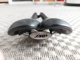 Selle SMP Well Gel nyereg eladó SMP Well Gel Országúti / Gravel / Triatlon Alkatrész, Országúti Nyereg / Nyeregcső használt ELADÓ
