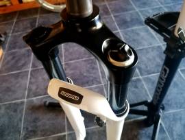 Új suntour ncx air  Ncx Mountain Bike Alkatrész, MTB Villa / Rugóstag villa 80 mm alatt nem használt ELADÓ