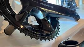 Új Shimano 105 2x12s Di2 tárcsás szett 105 Di2 Országúti / Gravel / Triatlon Alkatrész, Országúti / Gravel Váltó / Váltórendszer / DI2 elektromos Shimano 105 Di2 nem használt ELADÓ