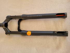 Új DT F232 one teleszkóp alkalmi vétel FOX SID rock shox DT Swiss Mountain Bike Components, MTB Fork / Shock fork 29" 80-100 mm new / not used For Sale