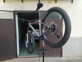 _EGYÉB Újszerű Whyte 909 SCR ínyenc trail HT ’M’ méretben Mountain Bike elöl teleszkópos SRAM GX Eagle használt ELADÓ