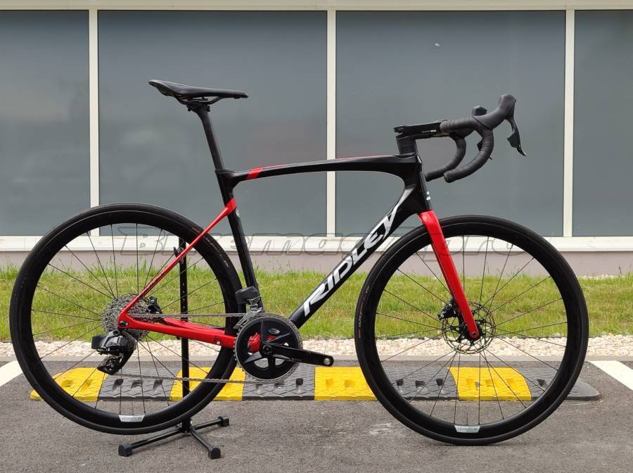 RIDLEY Fenix Rival Elite AXS M méret Országúti SRAM Rival eTap AXS tárcsafék használt ELADÓ
