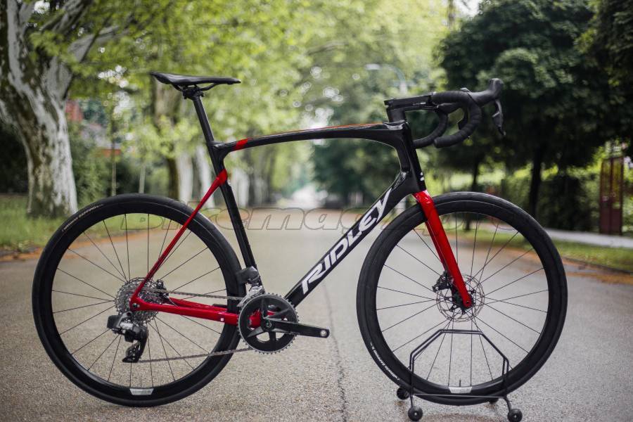 RIDLEY Fenix Országúti SRAM Force eTap AXS tárcsafék használt ELADÓ