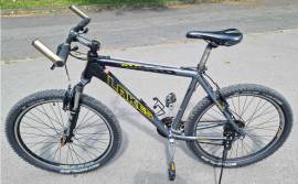 _EGYÉB Lakes MTB 26-os Mountain Bike 26" elöl teleszkópos Shimano Altus használt ELADÓ