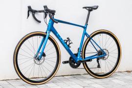 CUBE CUBE ATTAIN GTC SLX 105 Di2 2x12 Karbon Országuti Országúti Shimano 105 Di2 tárcsafék nem használt ELADÓ