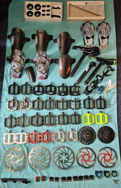 Eladó kerékpár alkatrészek, kiegészítők ! Enduro Downhill MTB Mountain Bike Components, MTB Drivetrain used For Sale